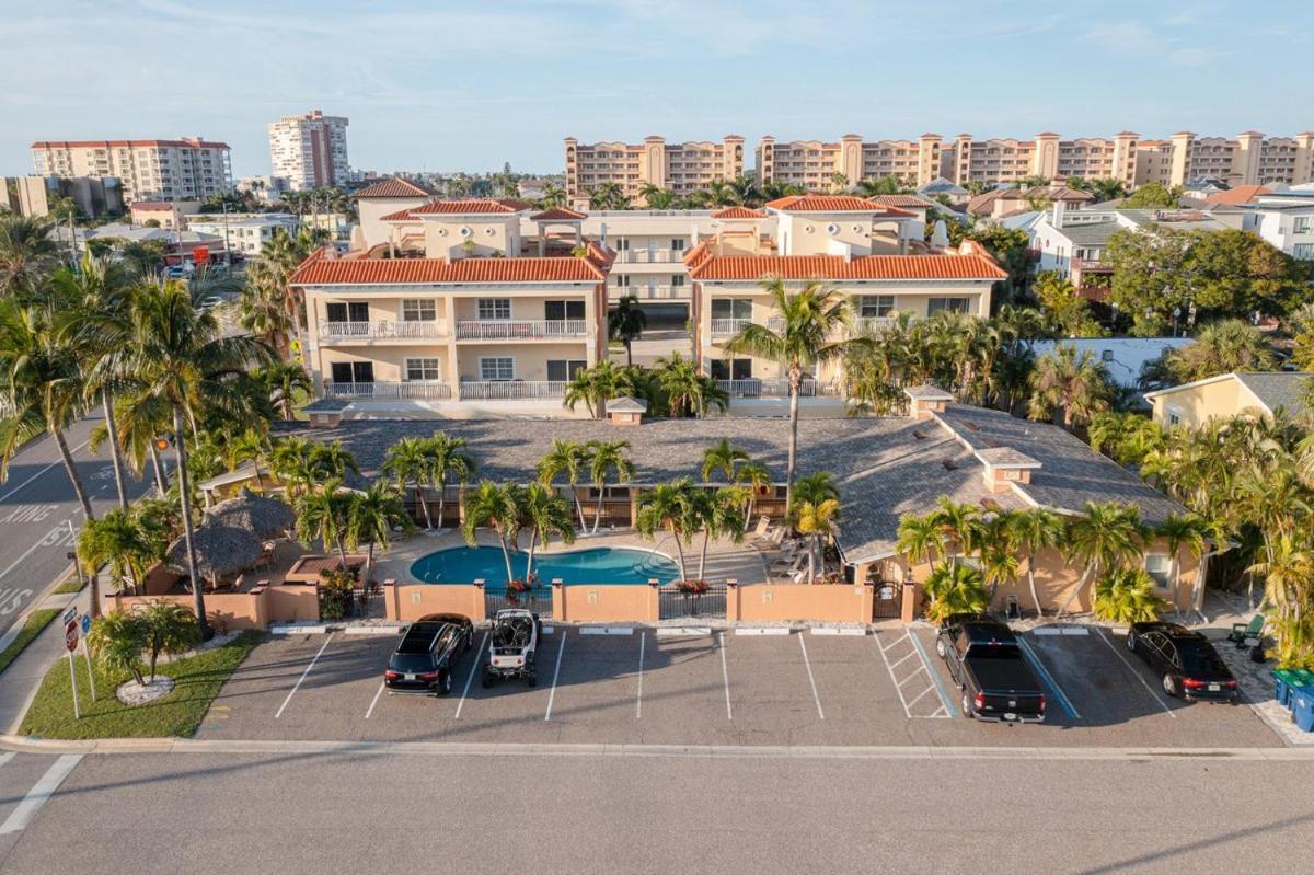 Walkable To Restaurants And Steps To The Beach! - Coconut Villa'S Suite 10 St. Pete Beach Esterno foto