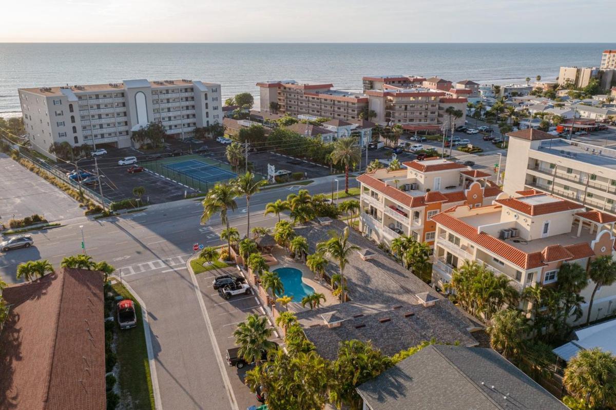Walkable To Restaurants And Steps To The Beach! - Coconut Villa'S Suite 10 St. Pete Beach Esterno foto