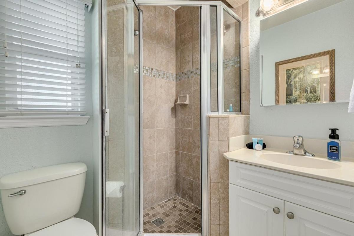 Walkable To Restaurants And Steps To The Beach! - Coconut Villa'S Suite 10 St. Pete Beach Esterno foto
