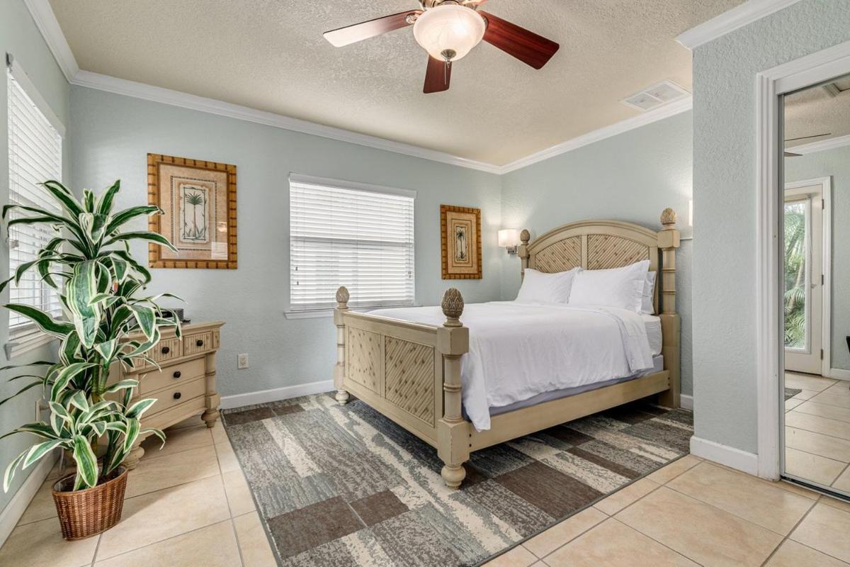 Walkable To Restaurants And Steps To The Beach! - Coconut Villa'S Suite 10 St. Pete Beach Esterno foto